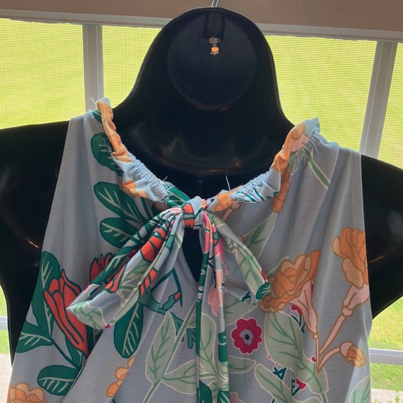 Dress - Picture 3 of 4